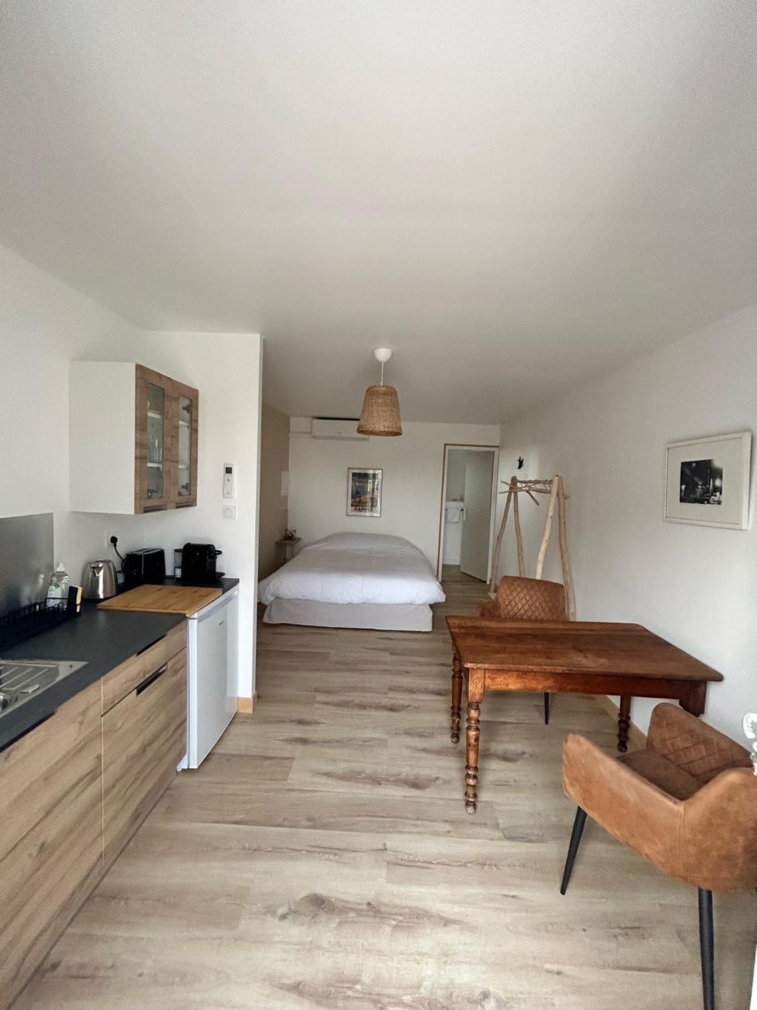 La Capucelle Bed & Breakfast Caderousse Екстериор снимка